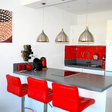 Apartment Croisette 79 *